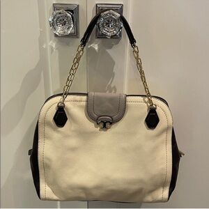 Tory Burch Elegant Cream, Brown, Grey and Black Leather Bag
🤎🩶One of a kind!🖤🤍